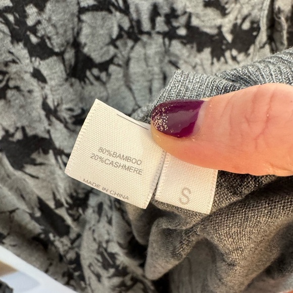 Kokun Grey Marble Print Fitted Crew Size Small Bamboo‎ Cashmere Top - Picture 7 of 7